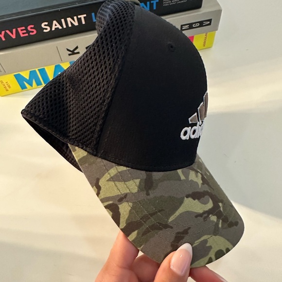 Adidas x TaylorMade Hat - Picture 3 of 8